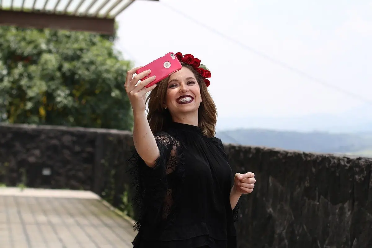 Ilustrasi swafoto, selfie