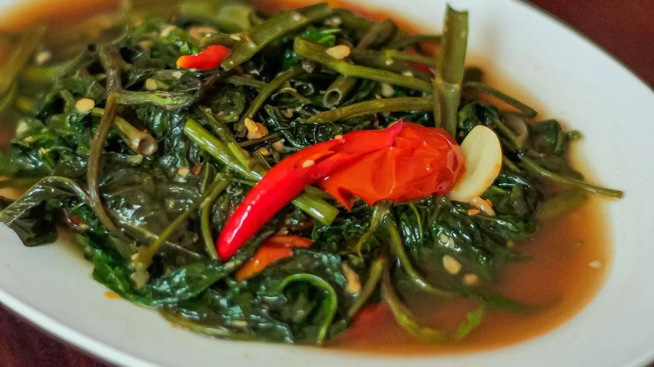 Resep Tumis Kangkung Terasi, Hidangan Lezat dan Bergizi dalam 15 Menit
