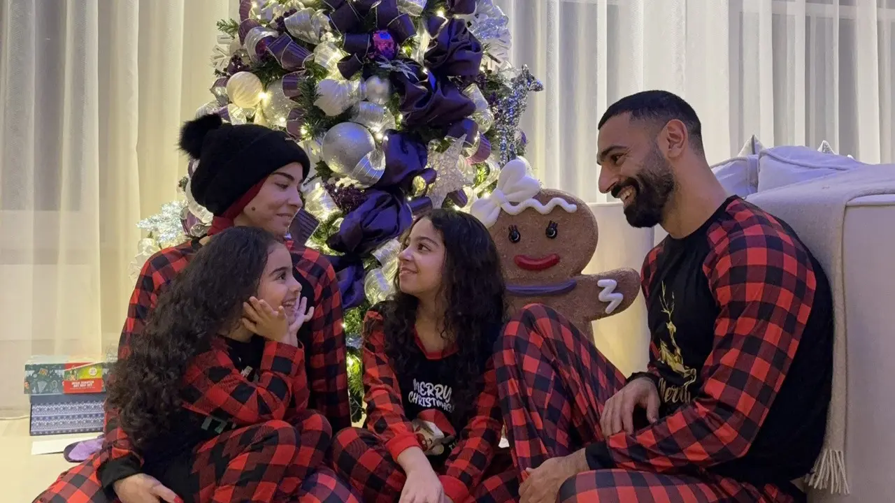 Mohamed Salah bersama keluarga di perayaan Natal 2024