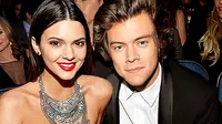 Foto Mirip Harry Styles-Kendall Jenner Ciuman Bikin Heboh!
