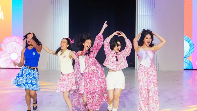 Ada Apa dengan Calla, Visualisasi Kisah Rangga & Cinta dalam Koleksi Busana Penuh Gaya