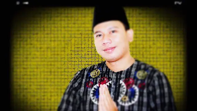 6 Potret Lawas Vicky Prasetyo, Penampilannya Bikin Pangling