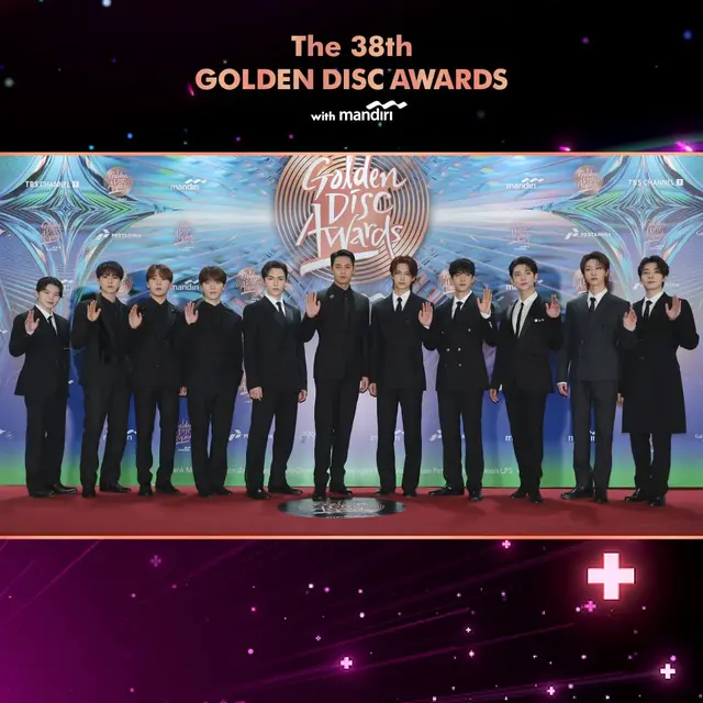 13 Potret Busana Artis K-Pop di Red Carpet Golden Disk Award 2024 Jakarta, NewJeans, LE SSERAFIM, hingga IVE