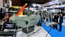Sejumlah alat utama sistem pertahanan atau alutsista unggulan dipamerkan pada Indo Defence Expo 2025 & Forum. (Liputan6.com/Angga Yuniar)