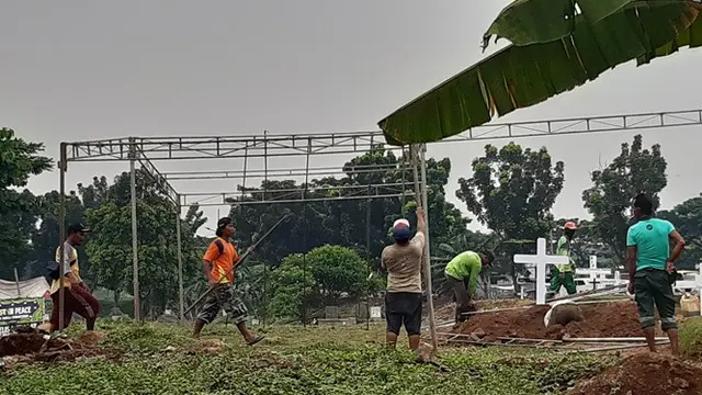 5 Potret Persiapan Pemakaman Glenn Fredly, Dimakamkan di Tanah Kusir