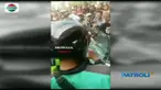 Wanita tersebut diamuk massa lantaran menabrak sejumlah kendaraan saat berkendara.