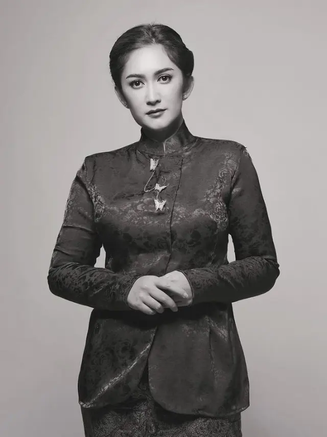 Nafa Urbach berkebaya (Instagram/nafaurbach)