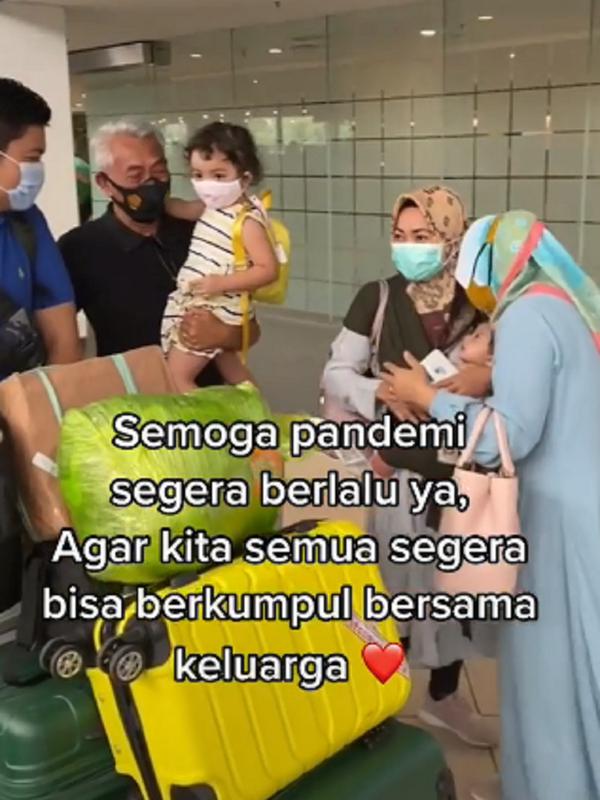 Viral, Momen Haru Anak Bungsu dengan Orangtua Setelah Setahun Tak Bertemu.