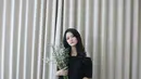 Vivian merupakan anakn bungsu dari 2 bersaudara. Tak hanya itu, dara cantik asal Surabaya ini juga jago menari tarian tradisional dan modern dance. (Liputan6.com/IG/@viviantaniaa)