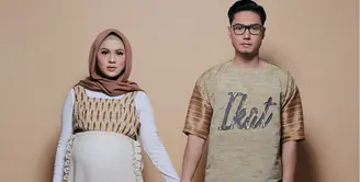 Saat ini pasangan Rizky Kinos dan Nycta Gina sedang memnanti kelahiran anak kedua mereka. (Foto: instagram.com/missnyctagina)