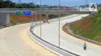 Kendaraan melintasi Tol Depok-Antasari seksi II ruas Brigif-Sawangan yang masih dalam proses finishing di kawasan Grogol, Depok, Jawa Barat, Selasa (10/3/2020). Tol Depok-Antasari seksi II sepanjang 6,30 kilometer rencananya mulai beroperasi pada awal April mendatang. (merdeka.com/Arie Basuki)