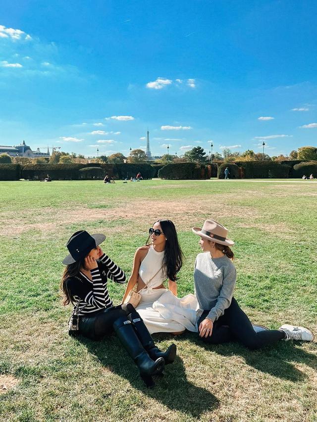 6 Potret Nikita Willy Liburan ke Paris, Penampilannya Bak ABG