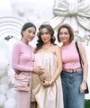Salah satunya seperti Sarwendah yang tampil dengan long sleeve top dan celana kulot serba warna baby pink. Kemudian Maya Septha tak kalah kece dengan padu padan pink sleeveless, denim skirt, dan leather belt. [@mayaseptha7].