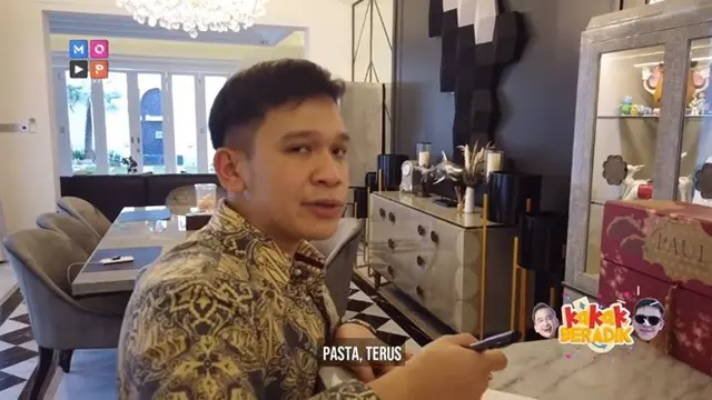 7 Potret Isi Rumah Baru Jordi Onsu, Elegan Serba Warna Putih