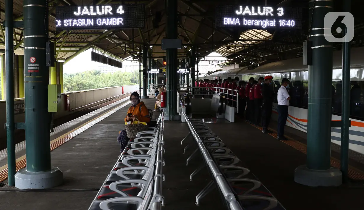 FOTO: Kesiapan Stasiun Gambir Jelang Masa Nataru 2020/2021 - Foto ...