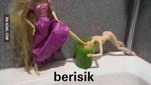 9 Meme Lucu Orang Lagi Emosi dari Kucing Hingga Manekin Ini Kocak