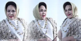 Penyanyi lawas ternama di tanah air ini hadir di dalam pemotretan bintang tiga generasi. Hetty Koes Endang pun menjelaskan bagaimana perkembangan musik keroncong tanah air saat dirinya diwawancarai edisi ulang tahun Bintang.com