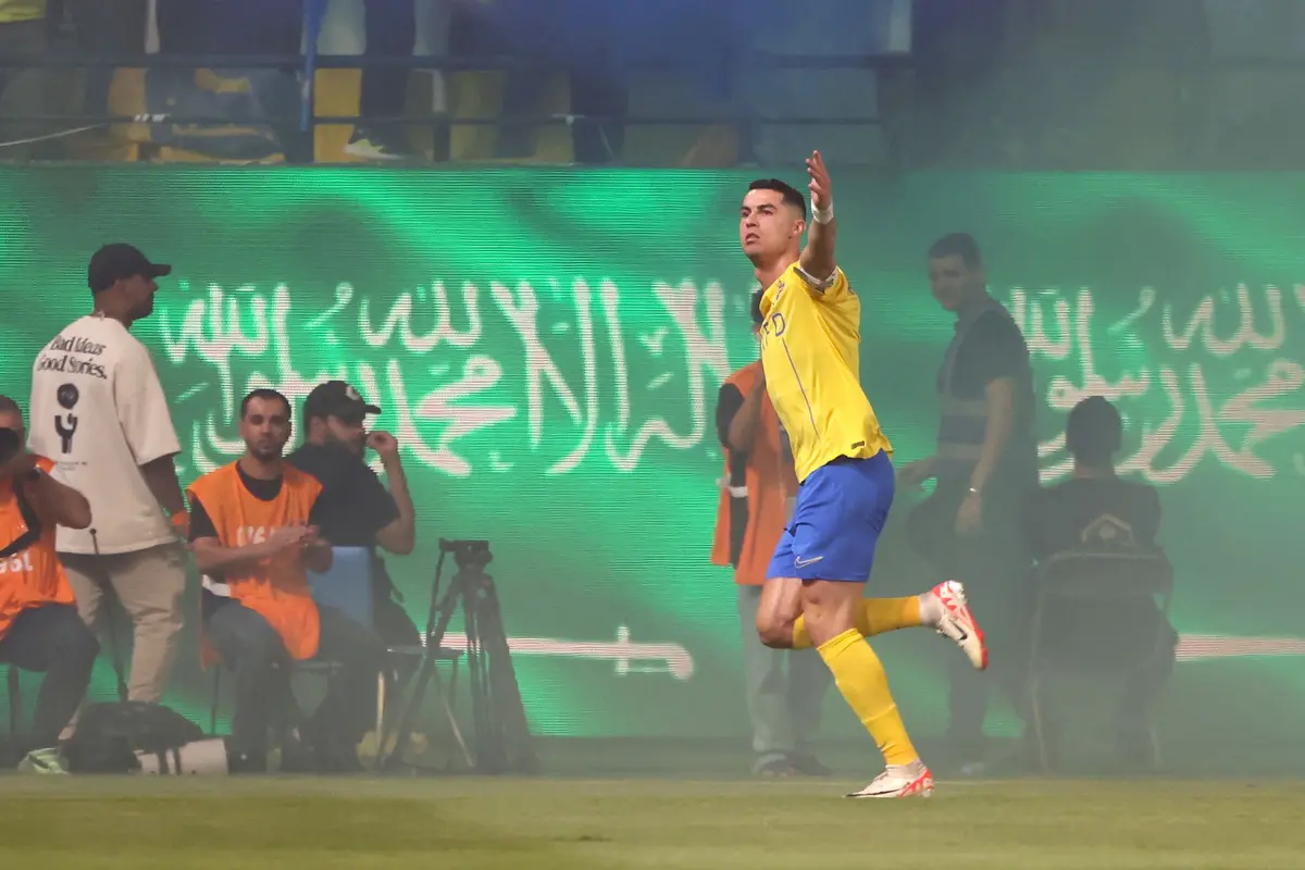 Foto: Selebrasi Gol Kabut Cristiano Ronaldo saat Al-Nassr Tumbangkan Al-Ahli di Liga Arab Saudi