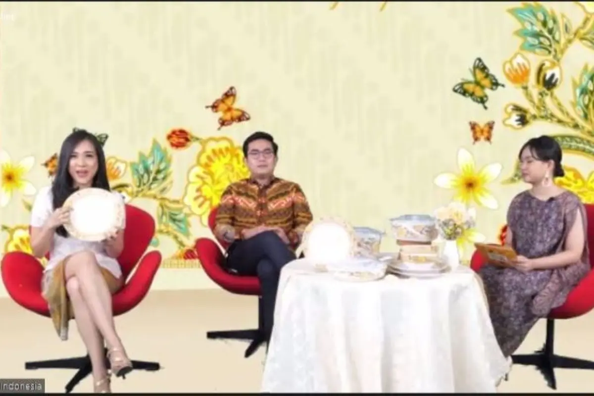 Makna Mendalam Desain Kolaborasi Tupperware x Anne Avantie yang Rilis Jelang Hari Batik Nasional