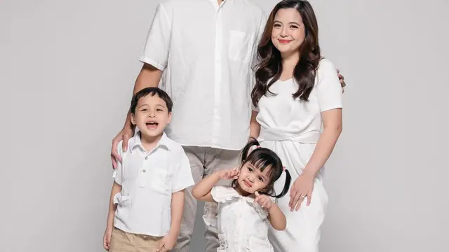 Pemotretan Terbaru Keluarga Tasya Kamila, Disebut Bak Keluarga Cemara (credit: instagram/tasyakamila)