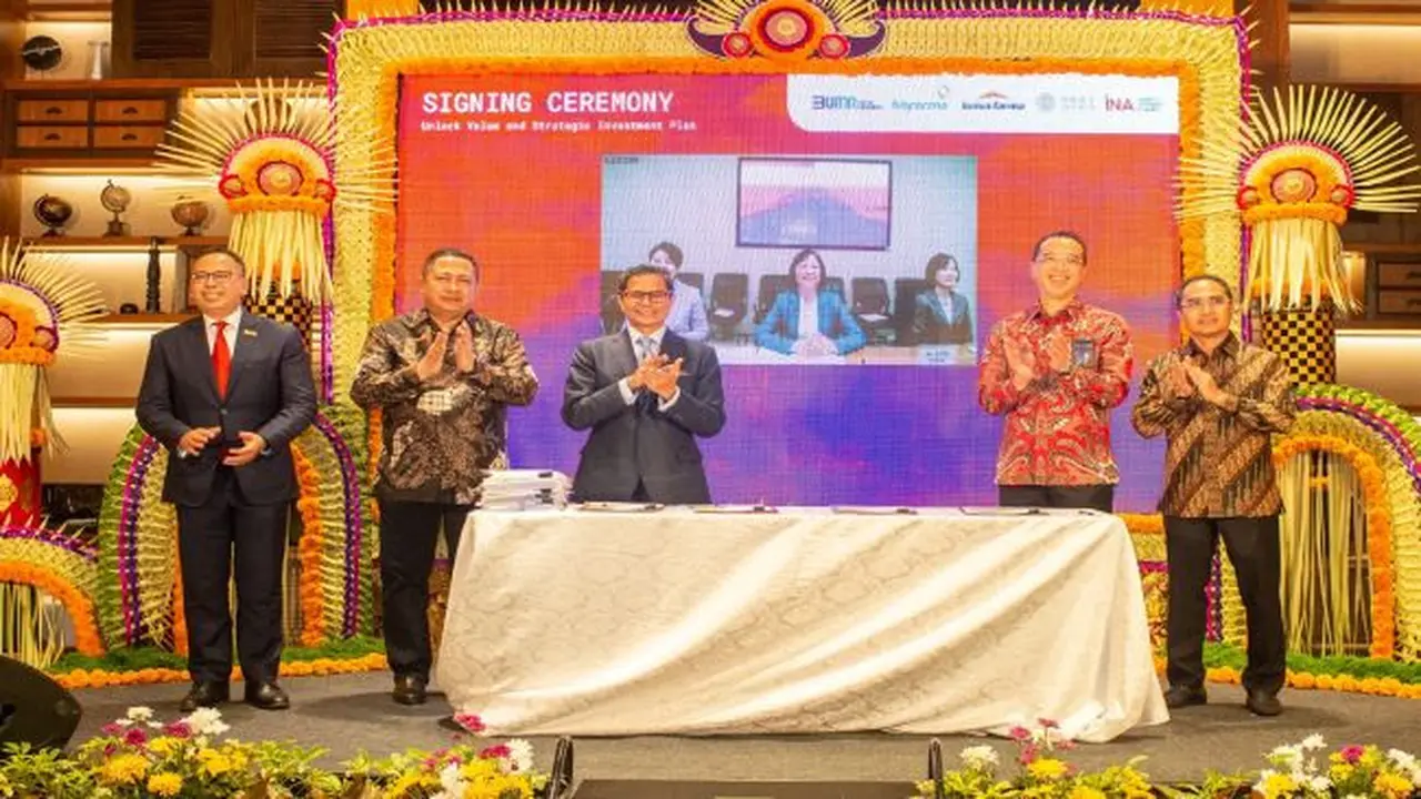 Kerja sama investasi antara PT Bio Farma (Persero), PT Kimia Farma (Persero) Tbk, PT Kimia Farma Apotek, SIlk Road Fund (SRF) dan  Indonesia Investment Authority (INA). (Foto: Kimia Farma)