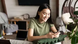 Cara Komunikasi dengan Pacar yang Sibuk agar Hubungan Tetap Dekat dan Langgeng