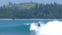 Nias Pro Internasional Surfing resmi dibuka dan diramaikan oleh 126 peselancar dari 15 negara.