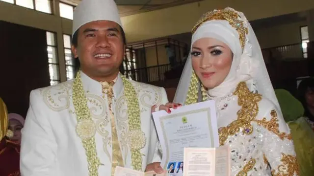 Cerita 6 Artis yang Gagal Lakukan Ritual Malam Pertama