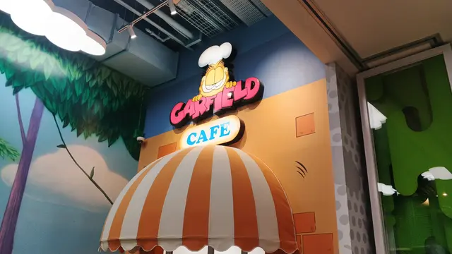 Garfield cafe Nickelodeon playtime