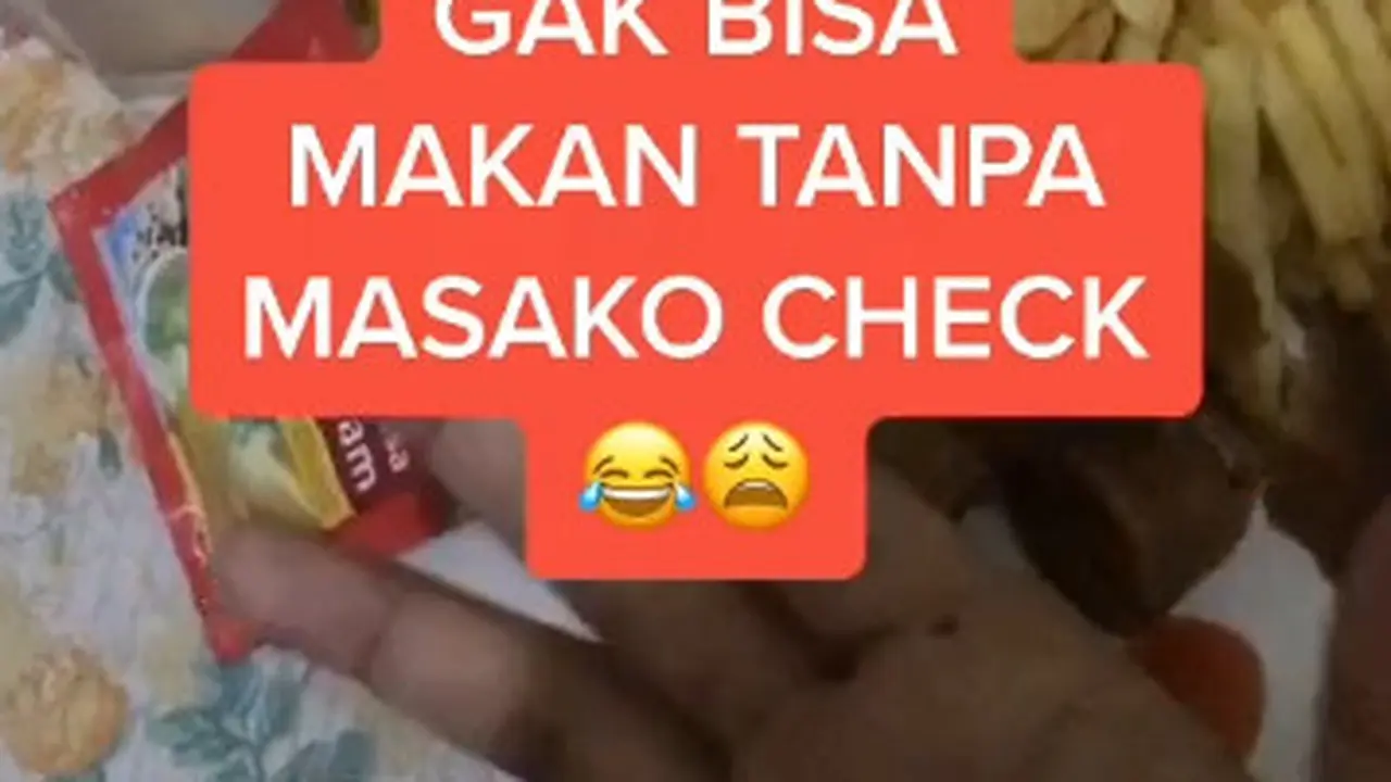 Viral, Wanita Ini Miliki Kebiasaan Makan Dengan Campuran Bumbu MSG