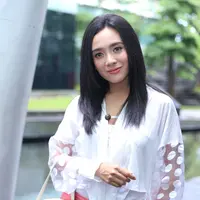 Delapan tahun sudah Dea Ananda menikah dengan seorang laki-laki yang berprofesi sebagai anak band, yakni Andi Ariel Harsya atau yang akrab disapa Ariel Nidji. Bisa ditebak bagaimana sibuknya sang suami. (Adrian Putra/Bintang.com)