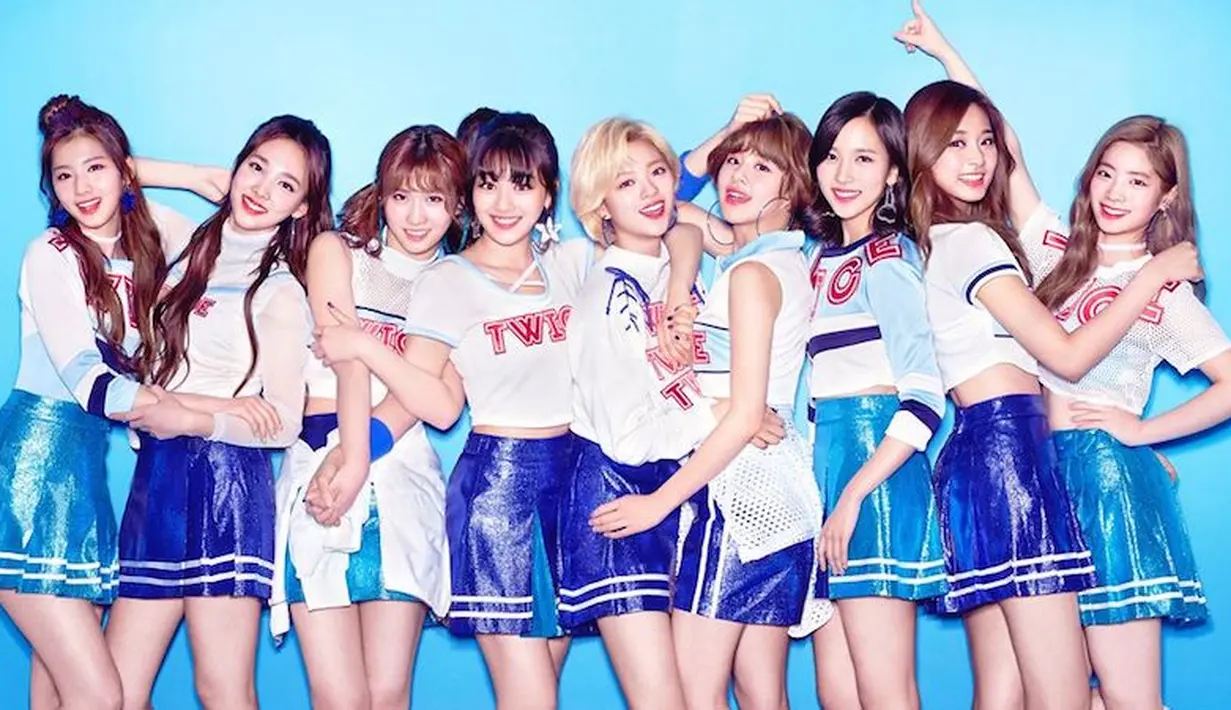 Tak hanya itu, TWICE juga memecahkan rekor atas namanya sendiri. Rekor itu sendiri mereka cetak melalui video musik Heart Shaker. (Foto: Soompi.com)