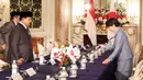 Pertemuan keduanya dilaksanakan di Istana Akasaka, Tokyo, Selasa 31 Maret 2026. Tampak dalam foto, Presiden Republik Indonesia, Prabowo Subianto (kiri) dan Perdana Menteri Jepang Sanae Takaichi, saat mengadakan pertemuan di Istana Akasaka, Tokyo pada Selasa 31 Maret 2026. (YOSHIKAZU TSUNO/POOL/AFP)