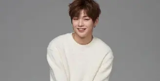 Kang Daniel Wanna One merupakan salah satu idola Korea Selatan yang populer. Dan baru-baru ini, ia membuat pesan video untuk para penggemarnya dalam acara Wanna Travel. (Foto: Soompi.com)