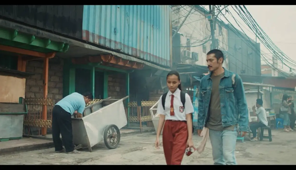Abimana Aryasatya perankan Alex dalam Serigala Terakhir Series (Sumber: Instagram/abimana_arya)