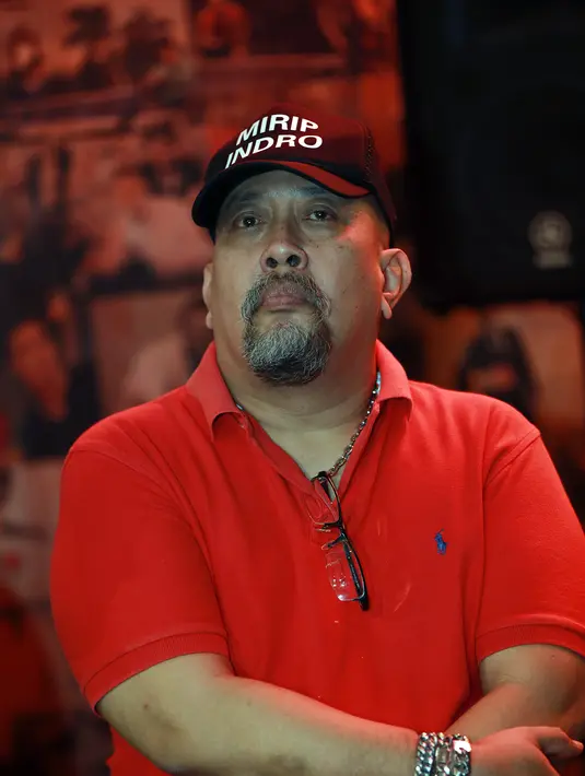 Sayangnya hal itu belum dapat dilakukan mengingat usia cucunya yang masih terlalu kecil. "Belum lah, usianya masih kecil," tandas Indro Warkop. (Wimbarsana K/Bintang.com)