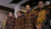 Ketum Partai Demokrat Susiolo Bambang Yudhoyono (SBY), Ketum Partai Gerindra Prabowo Subianto dan Kogasma dari Partai Demokrat, Agus Harimurti Yudhoyono foto bersama di Kediaman SBY di Jakarta, Selasa (24/7). (Liputan6.com/Angga Yuniar)