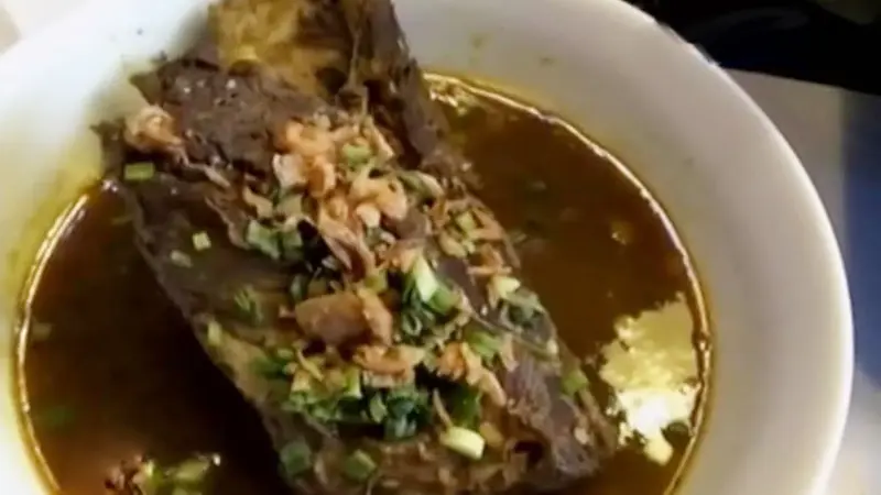 Nikmati Kelezatan Menu Rawon Iga Monster