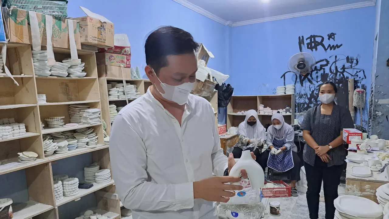 Sempat Jatuh Sakit dan Usaha Diusir Warga, Pengusaha UKM Asal Tangerang ini Sukses Raih Omset Ratusan Juta dengan Jualan Online