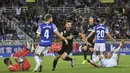 Striker Real Madrid, Borja Mayoral, melakukan selebrasi usai mencetak gol ke gawang Real Sociedad pada laga La Liga di Stadion Anoeta, Minggu (17/9/2017). Real Madrid menang 3-1 atas Real Sociedad. (AP/STR)