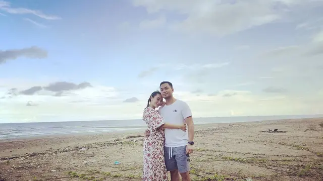 6 Momen Sirajuddin Jadi Suami Siaga, dari Zaskia Gotik Hamil Hingga Melahirkan