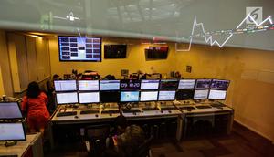 Suasana di salah satu ruangan di kantor Bursa Efek Indonesia, Jakarta, Selasa (2/1). Sebelumnya, Perdagangan Indeks Harga Saham Gabungan (IHSG) 2017 ditutup pada level 6.355,65 poin. (Liputan6.com/Faizal Fanani)