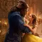 Emma Watson menjadi Belle dalam live action Beauty and the Beast yang akan tayang 2017 mendatang (foto: Independent.co.uk)