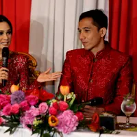 Setelah menikah, kebahagiaan terlihat jelas di mata Andien dan Irfan Wahyudi (Wimbarsana/Bintang.com)