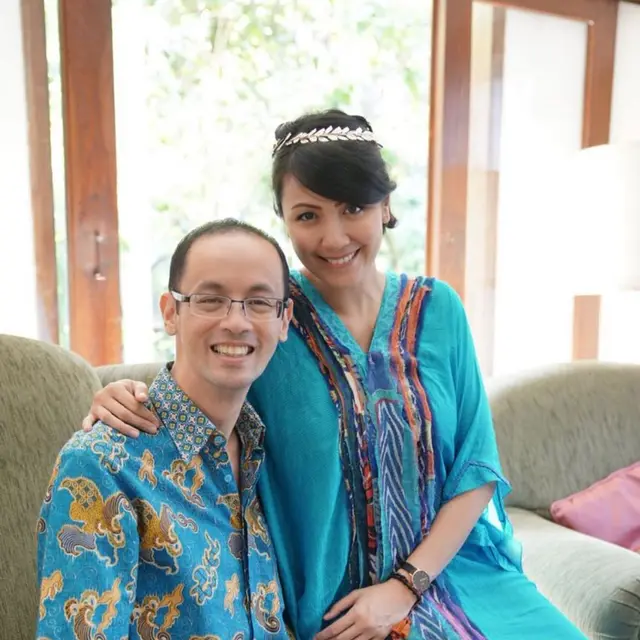 Potret 6 Artis Bareng Saudara Beda Keyakinan Ini Selalu Rukun, Tuai Pujian