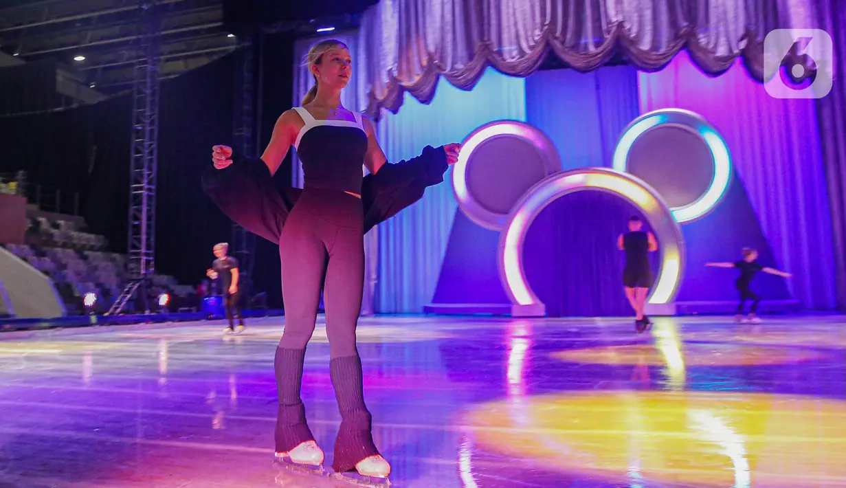 Bertempat di Istora Gelora Bung Karno, Senayan, Jakarta, panggung Disney on Ice Jakarta siap membius para penggemar. (Liputan6.com/Angga Yuniar)