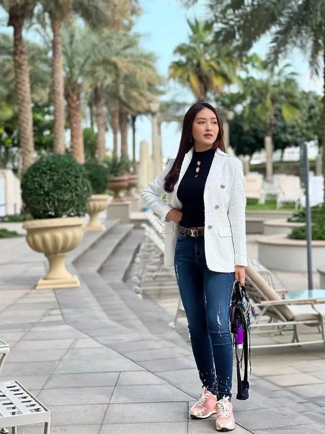 7 Potret Natasha Wilona Liburan di Dubai, Jajal Wahana yang Pacu Adrenalin