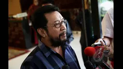 Kedatangan Yorrys Raweyai ke Istana Negara untuk memberikan surat undangan ke Presiden Jokowi untuk menghadiri acara Serikat Pekerja Seluruh Indonesia (SPSI), Jakarta, Senin (26/1/2015). (Liputan6.com/Faizal Fanani)