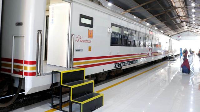 KA Wijaya Kusuma Jurusan Cilacap-Yogyakarta-Banyuwangi. (Liputan6.com/KAI Daop 5 untuk Muhamad Ridlo)