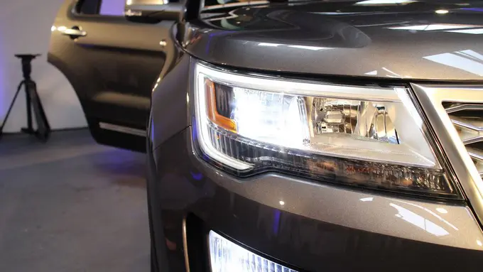 Ini Hukuman Buat Pengendara yang Gunakan Lampu Terlalu Terang 